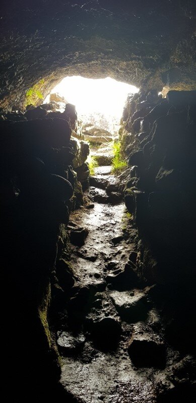 quais cavernas conhecer na Ilha de Páscoa