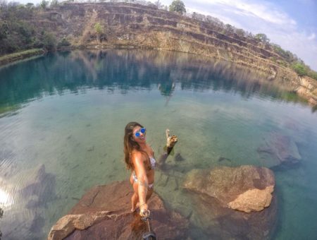 Check out de mergulho no incrível Lago Azul em Mara Rosa, Goiás
