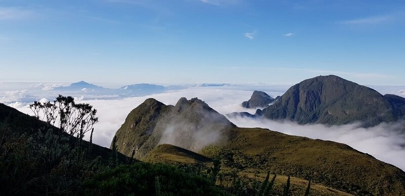 trekking do pico paraná paisagem pouca nuvem