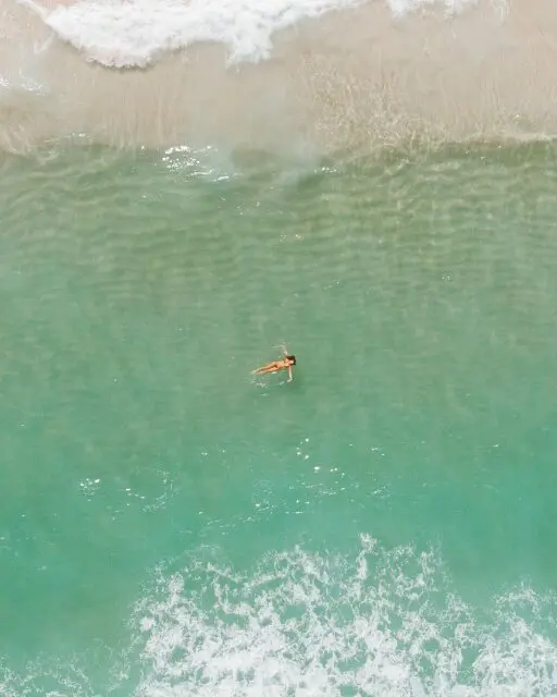 drone praia de grumari