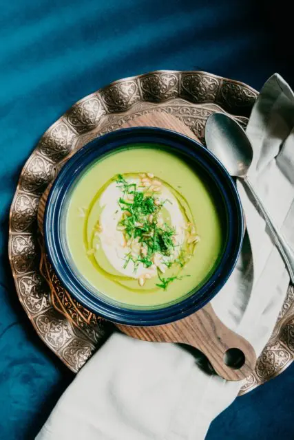 jantar leve e rápido sopa verde