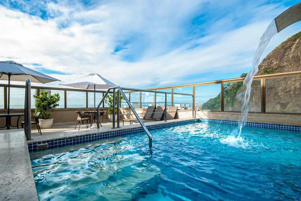 Hotel com vista para o mar baratos no Rio de Janeiro | Leve na Viagem